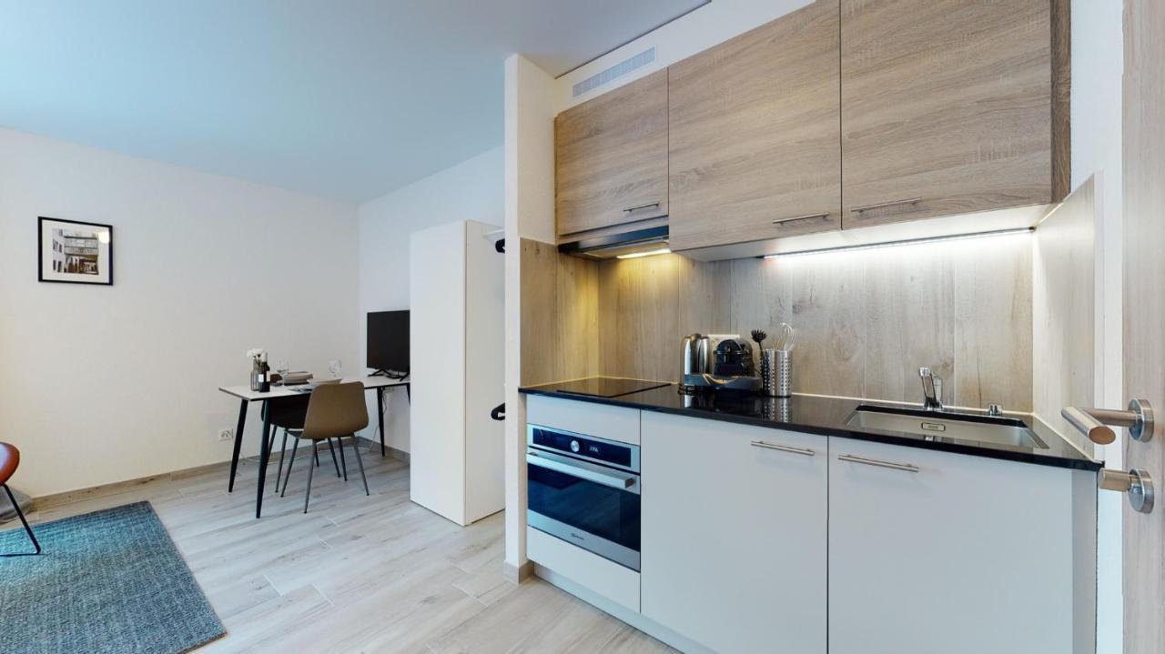 Nonanteneuf Appart Hotel Aigle - Contactless Check-In Екстер'єр фото