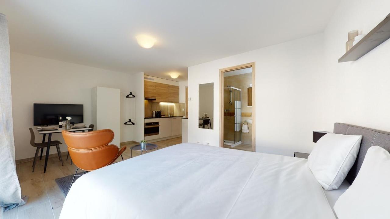 Nonanteneuf Appart Hotel Aigle - Contactless Check-In Екстер'єр фото